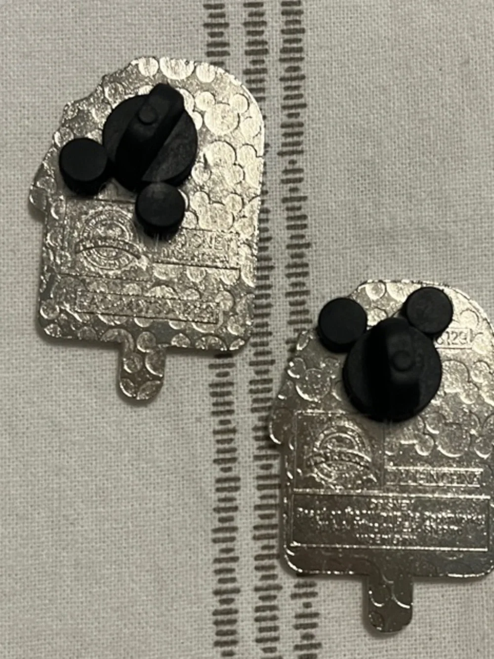 DISNEY: Ice Cream/Popsicle Enamel Pin Set - Tigger & Donald Duck